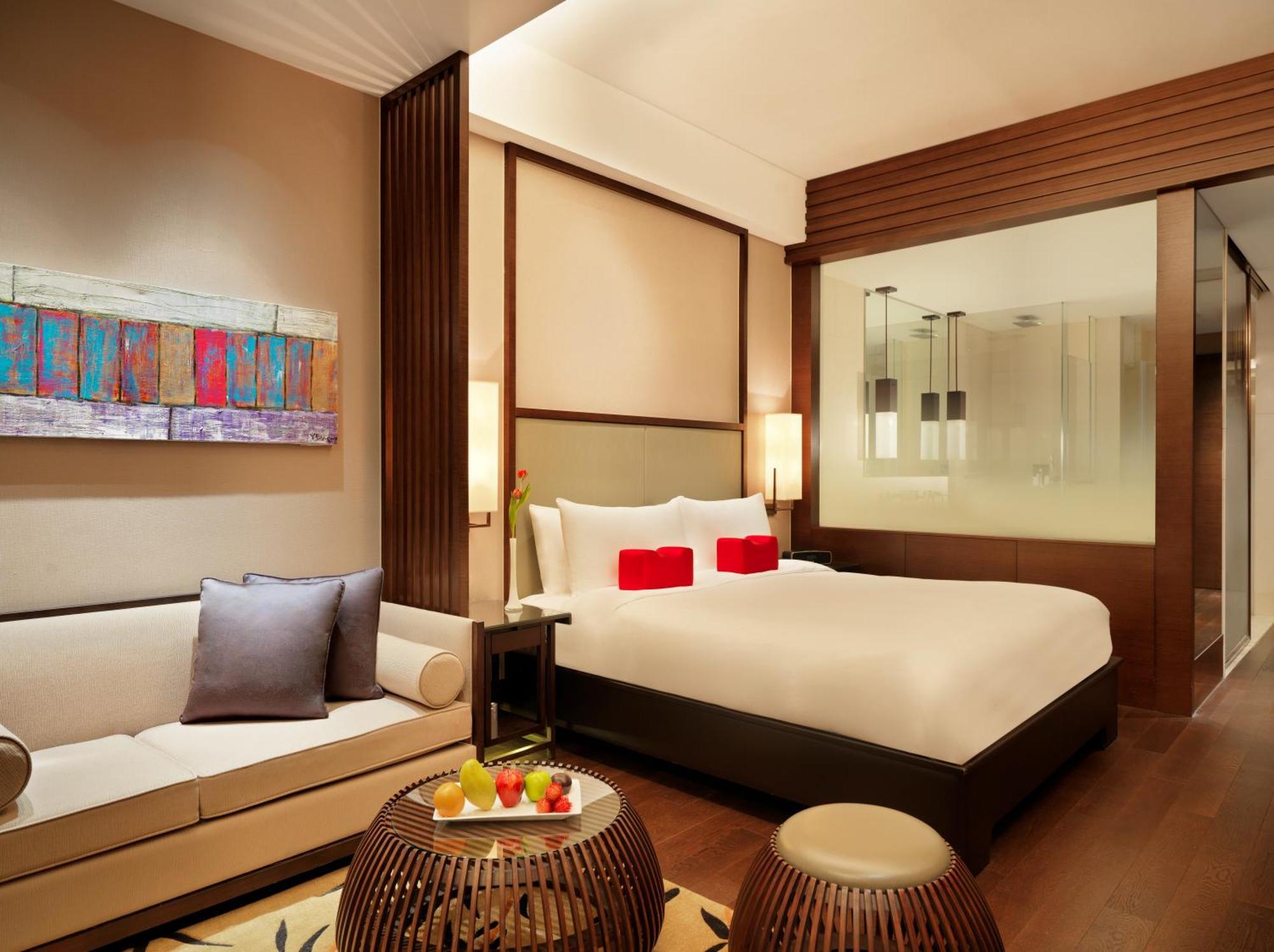 Deluxe Queen Room