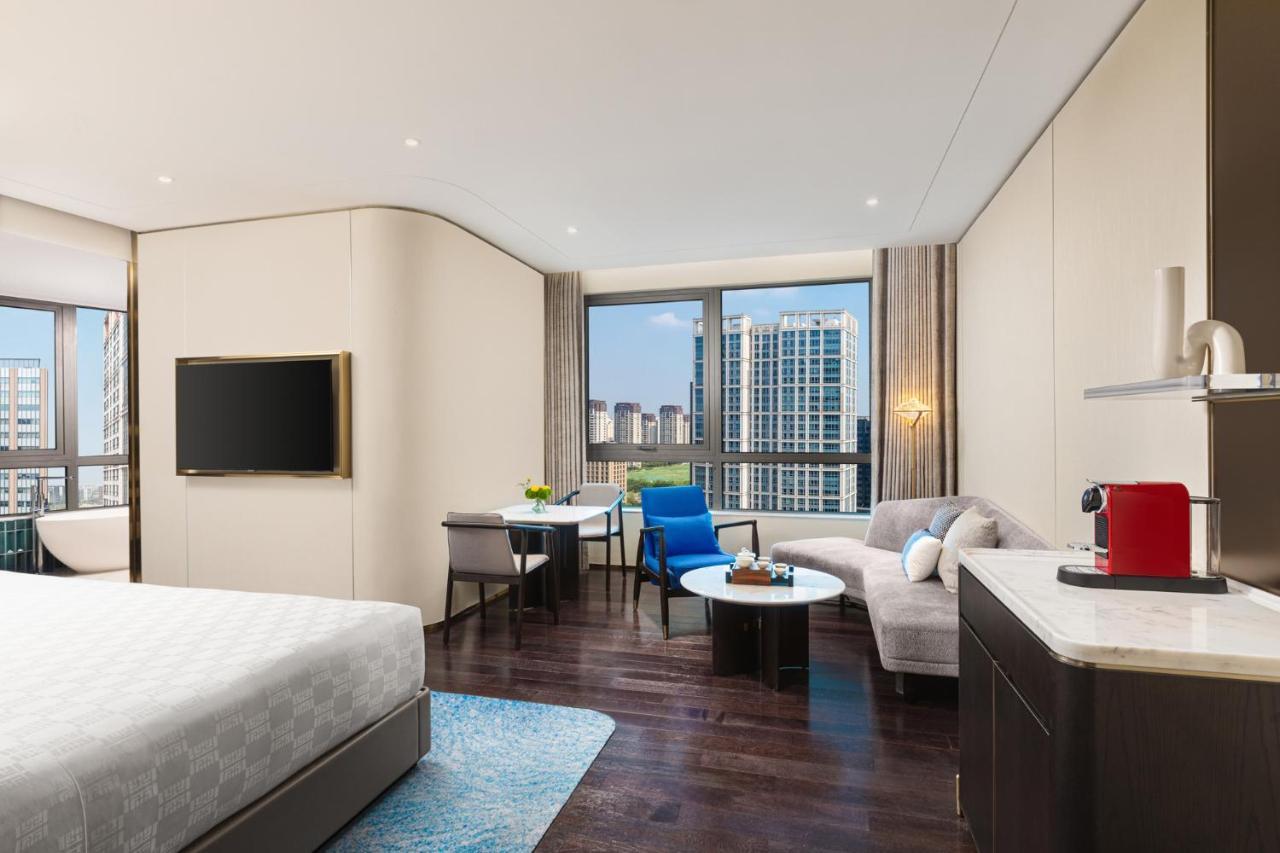 Premium King Room