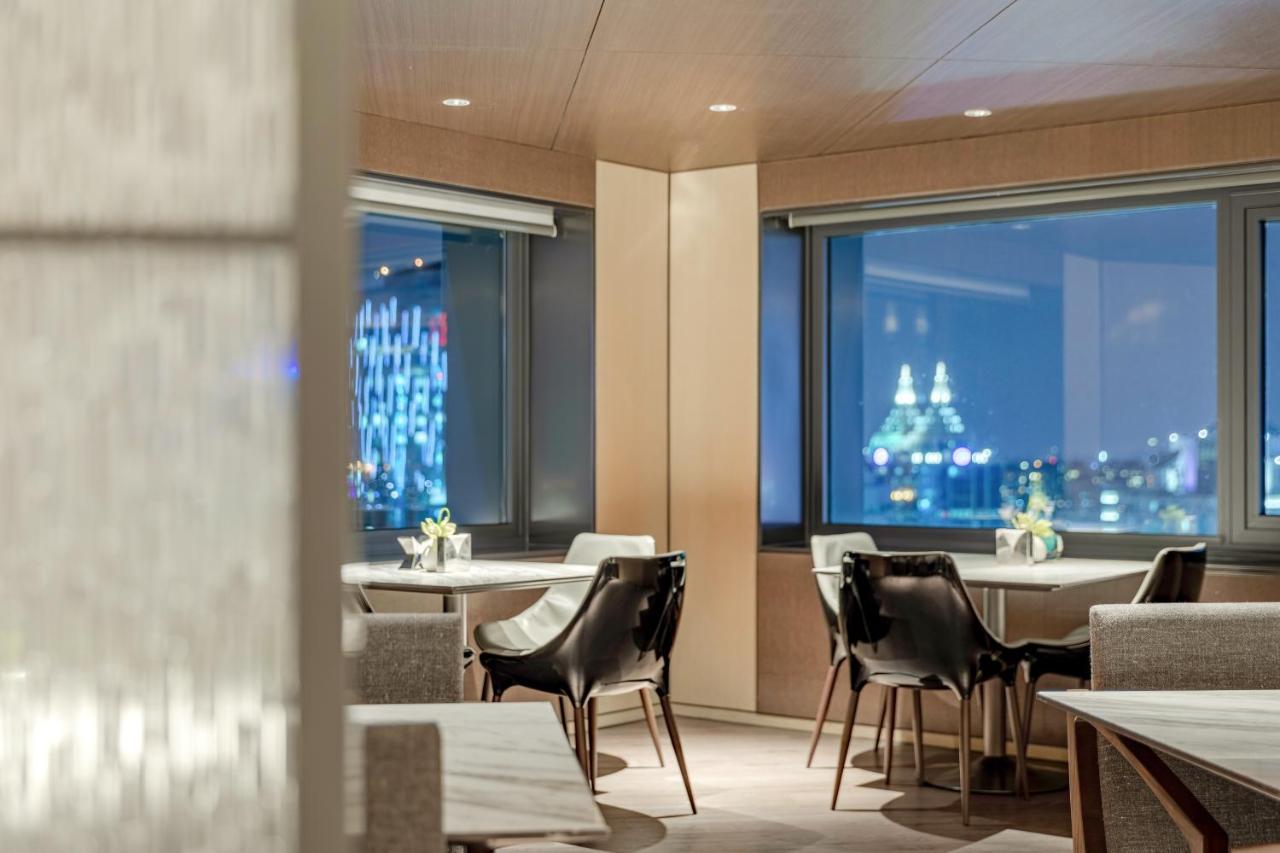 Collection Executive Room