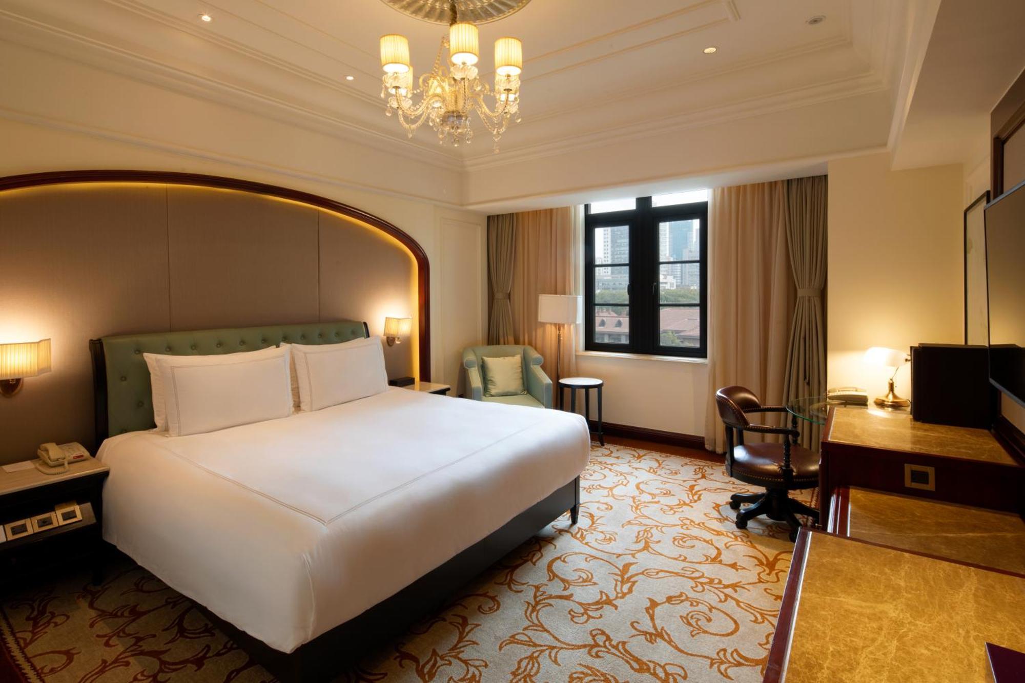 Premium King Room
