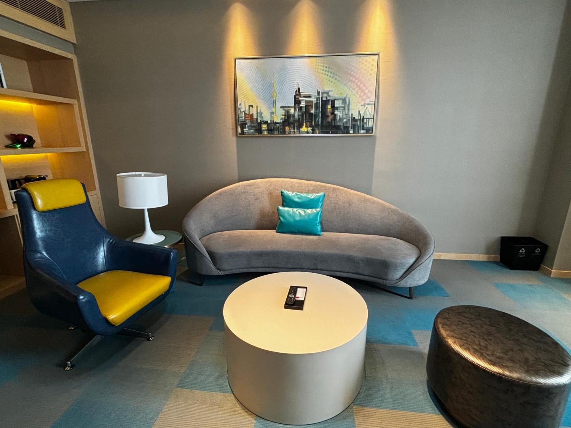 One-Bedroom King Suite