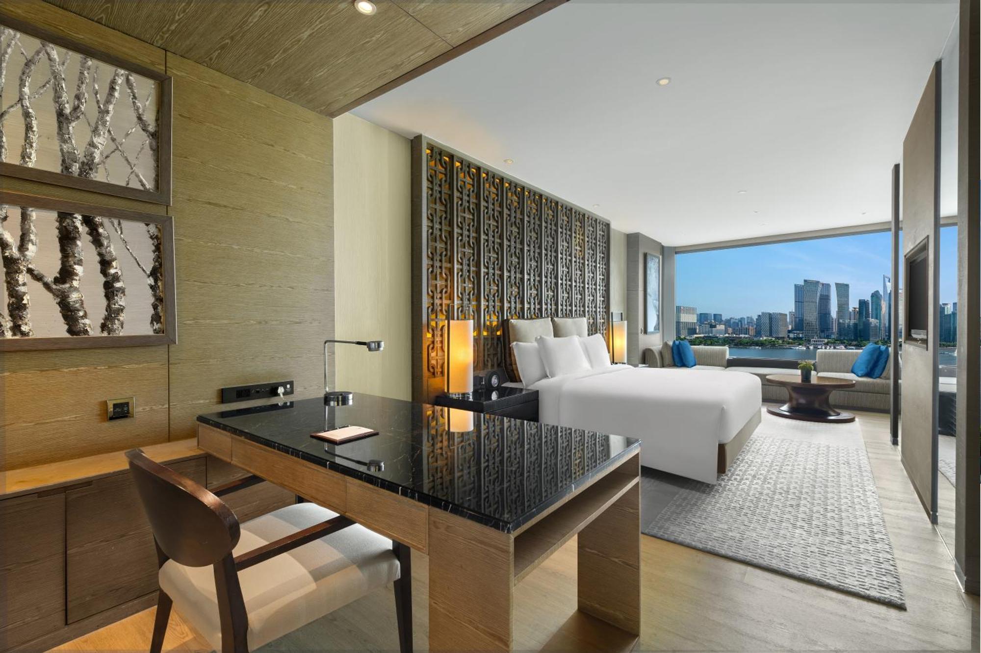 Premier Rive View King