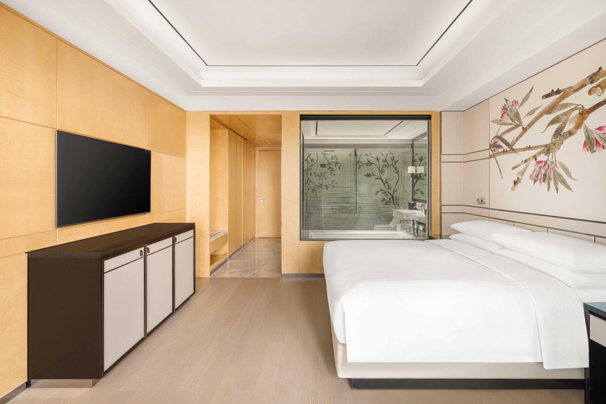 King Room Park View Executive Lounge Access
