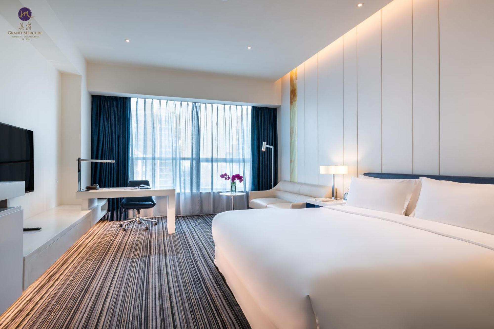 Deluxe King Room