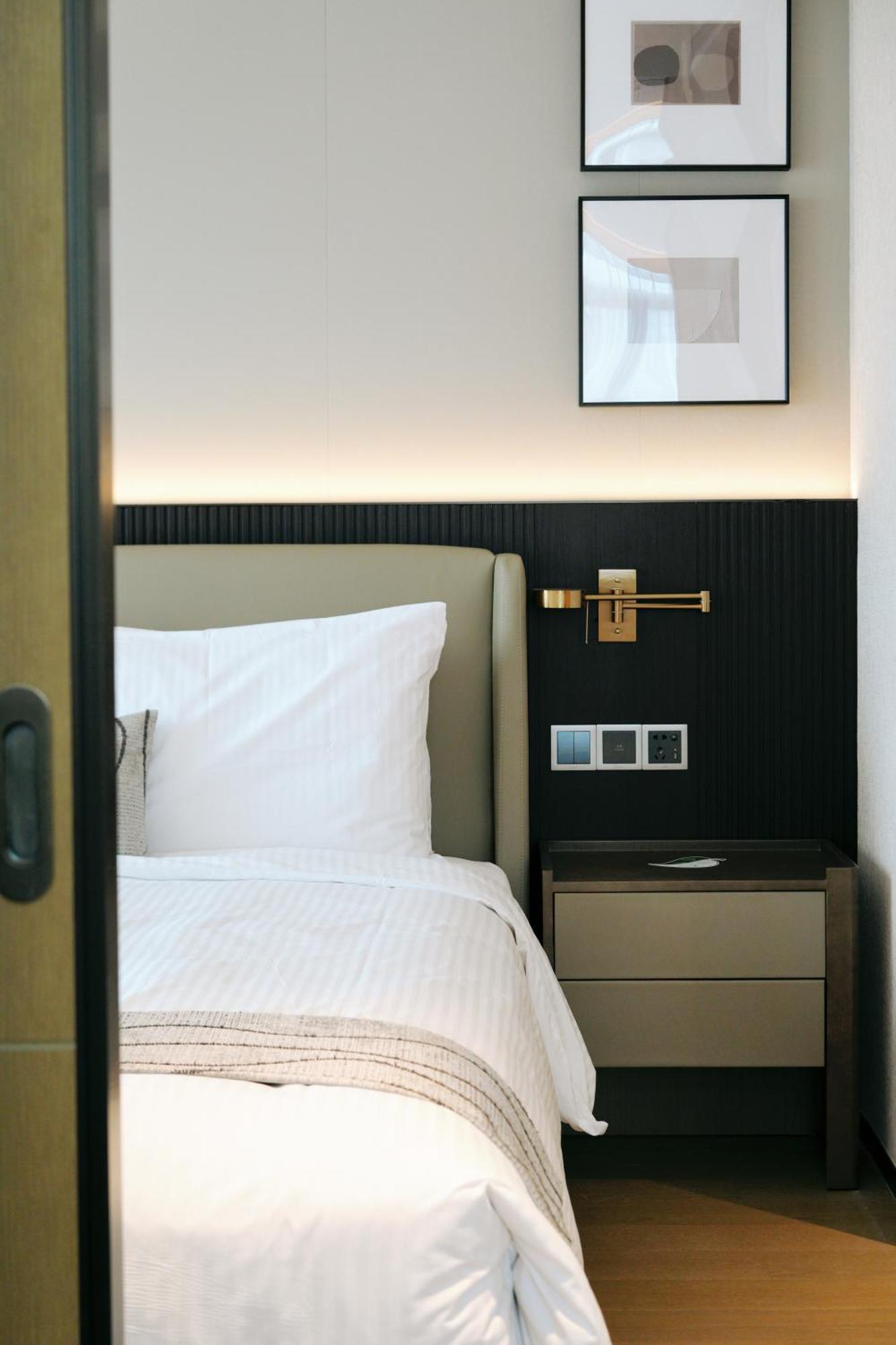 One Bedroom Deluxe View