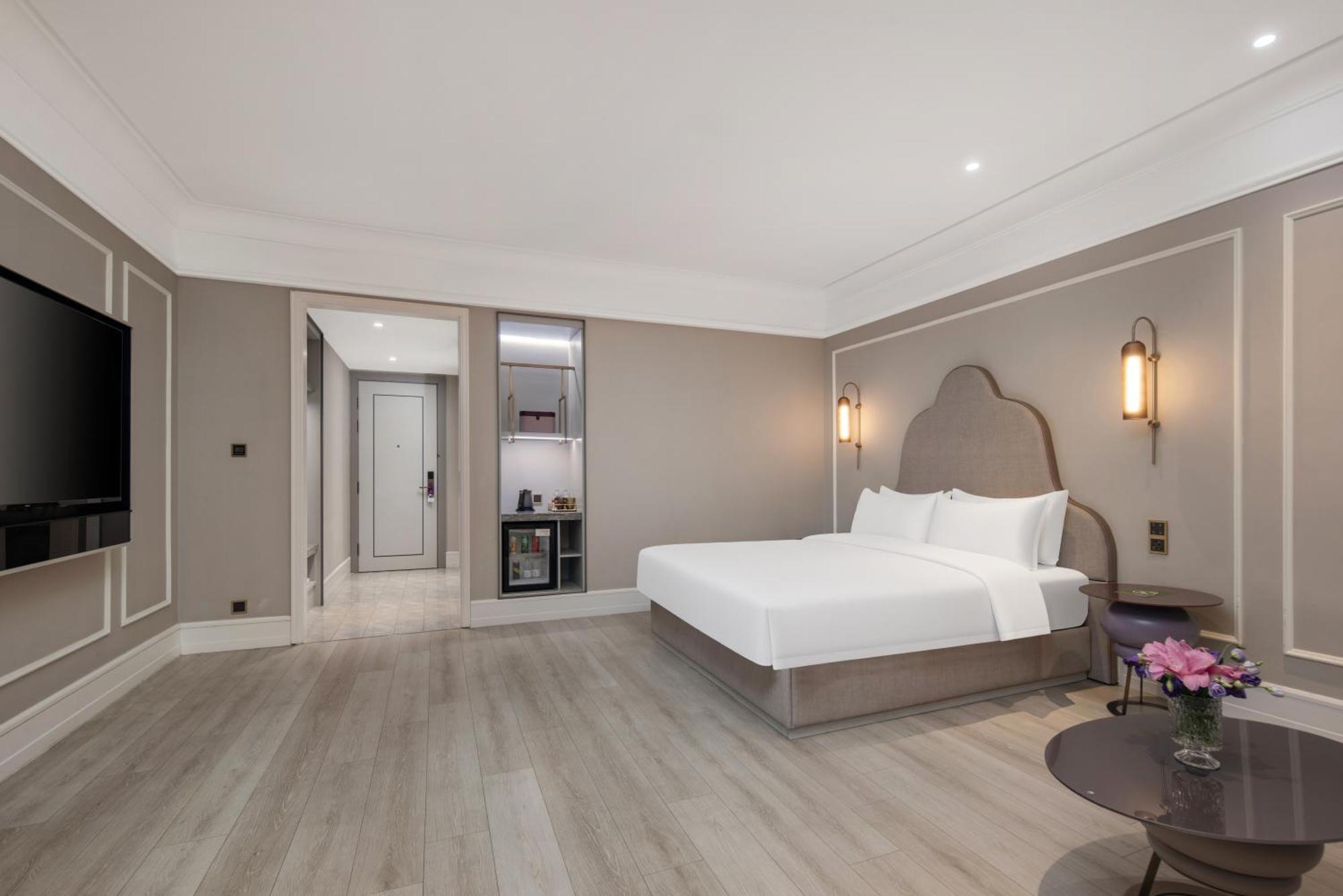 Executive King Room