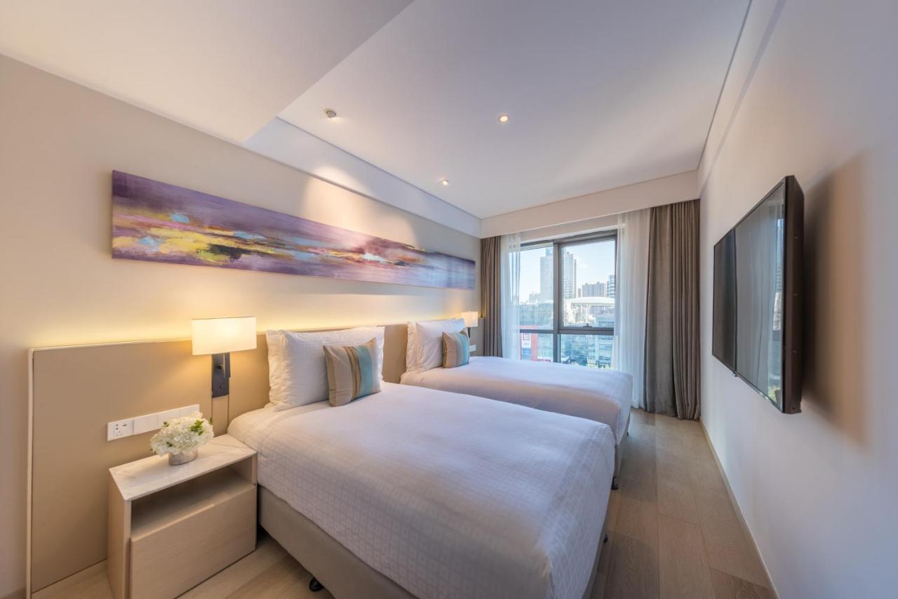 Deluxe One-Bedroom Twin Beds Apartment