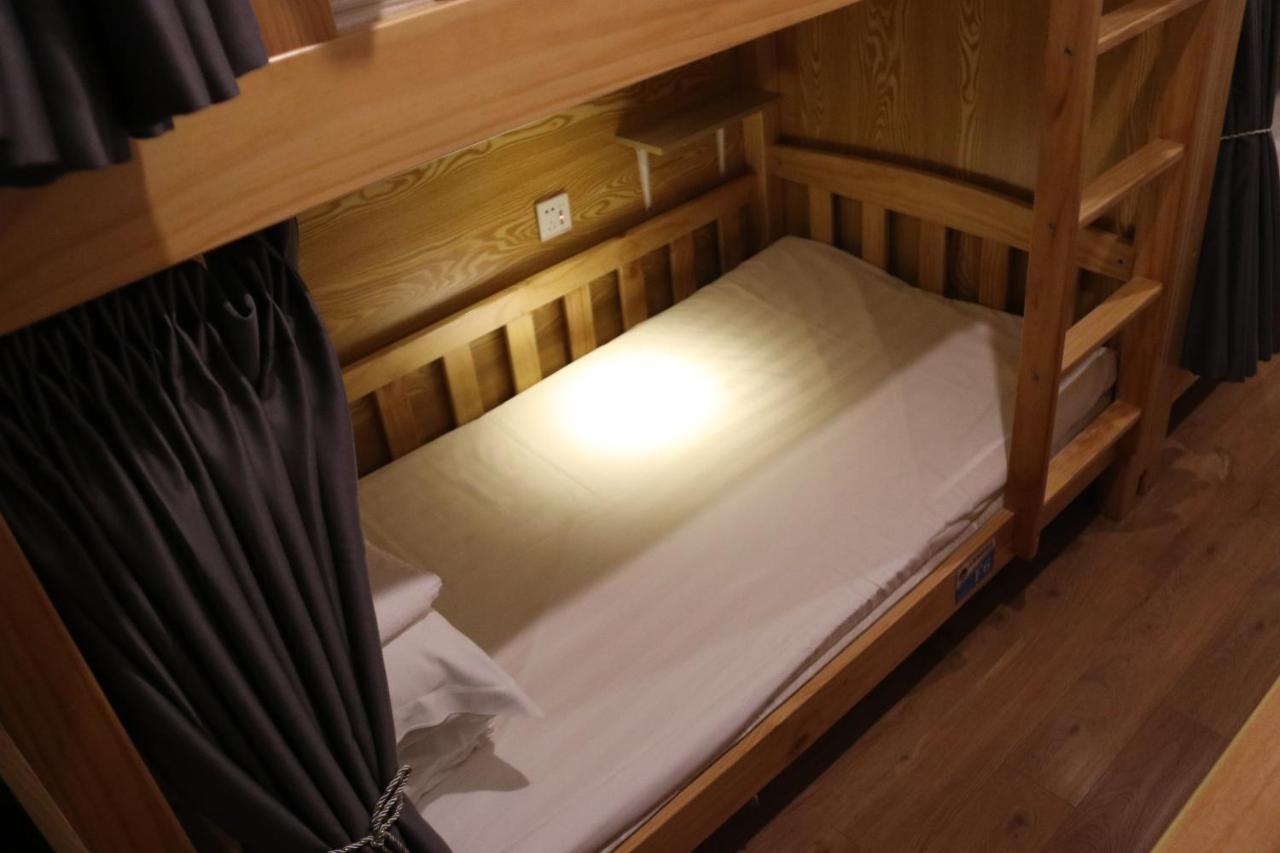 Bed Male Dormitory Room