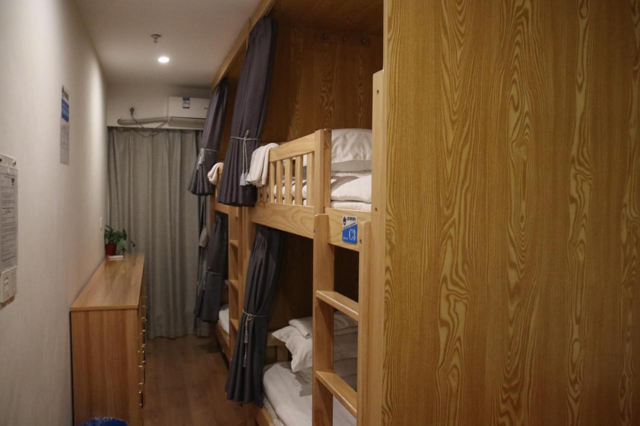 Bed Male Dormitory Room