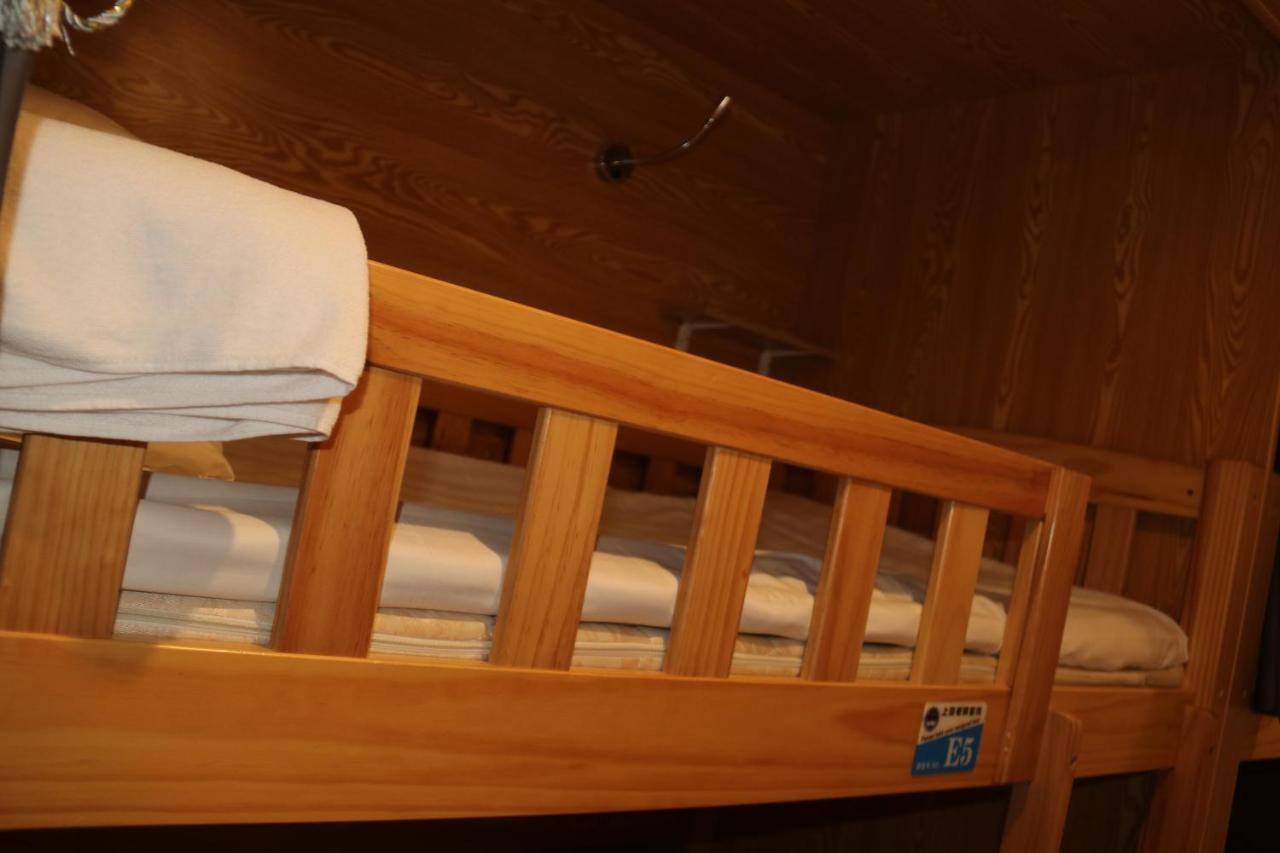 Bed Male Dormitory Room
