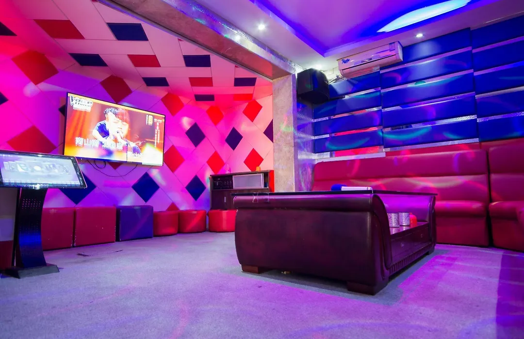 Joy Party Villa Branch 12-1