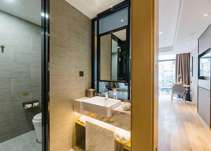 Atour S Hotel Shanghai Oriental Pearl Tower