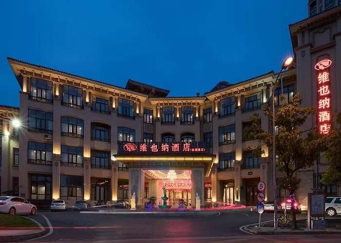上海虹桥枢纽金都路店